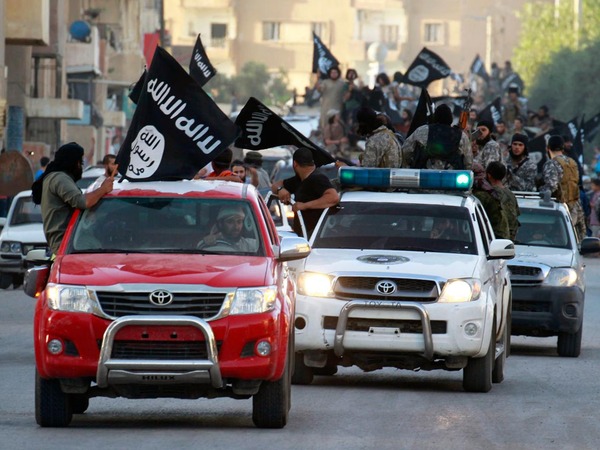 アメリカ おいトヨタ なんでisisの連中は皆トヨタ車に乗ってる 説明