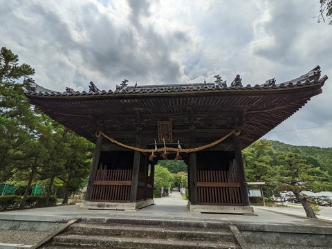 西林寺山門