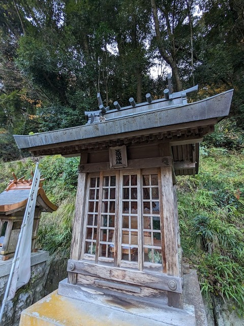 28.箕面山神社