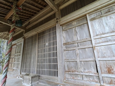 12.拝殿3