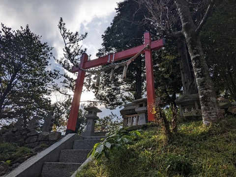 石の宝殿とそのほか