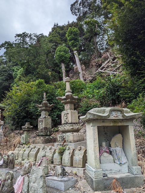 宝篋印塔