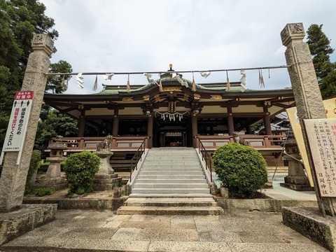 日岡神社拝殿