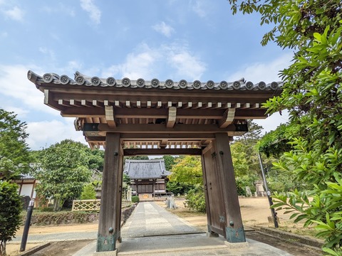 安楽寺山門