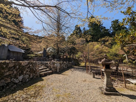弁天堂、漢音頭への道しるべ