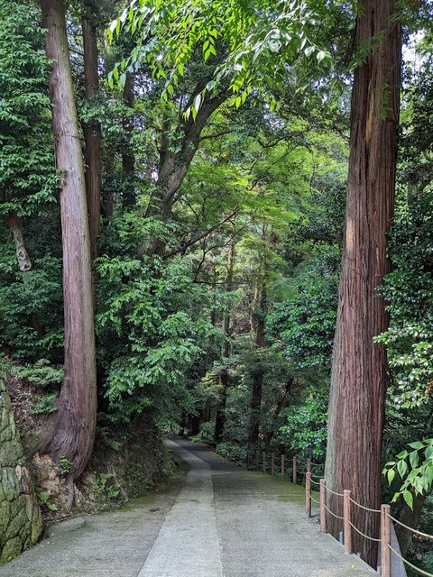 奥の院