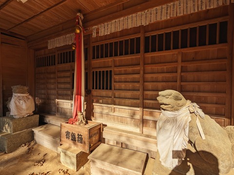 21.拝殿4