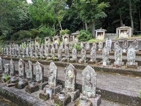 石仏群