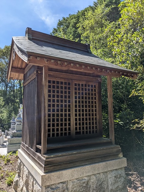 掎鹿寺境内社