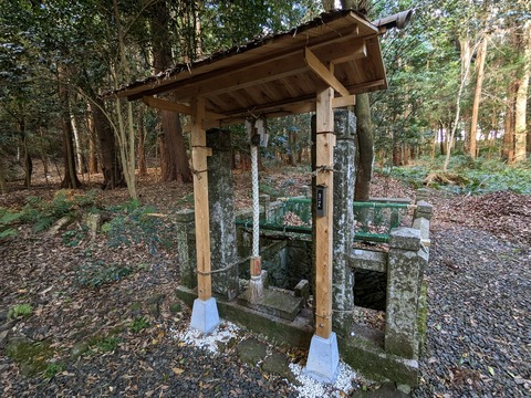 34.水神社3