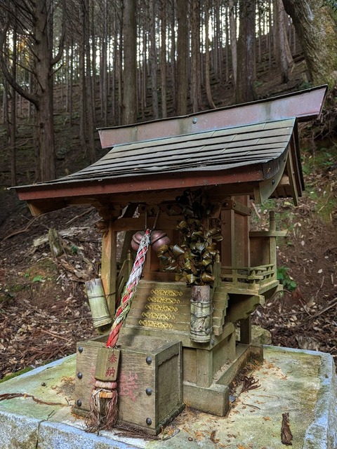16.不明の神社