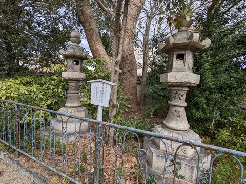中村時蔵奉納灯篭