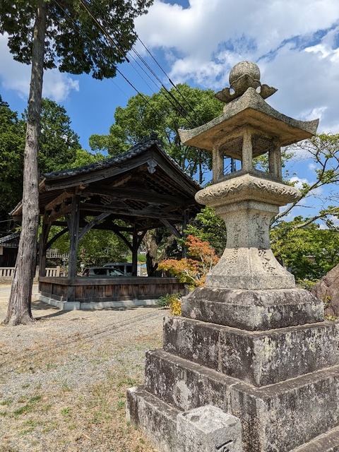 灯篭と舞台