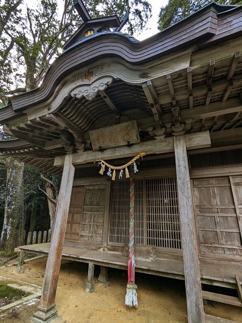 12.拝殿2