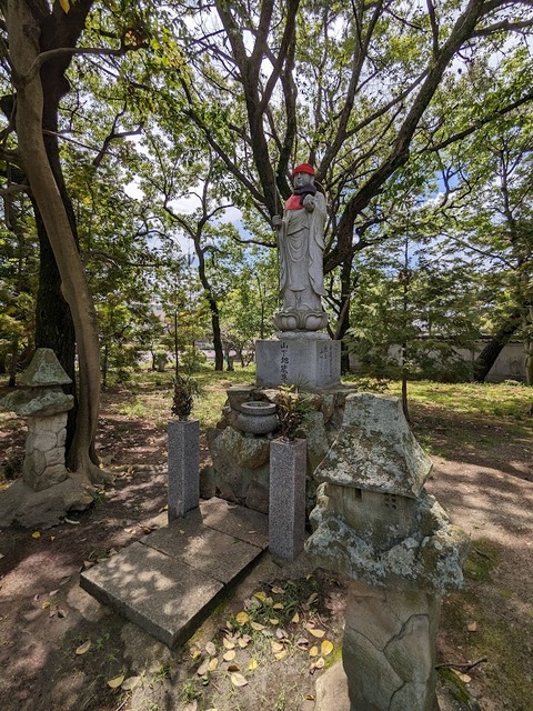 山下地蔵尊