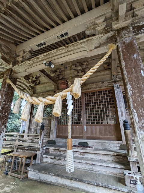 16.拝殿3