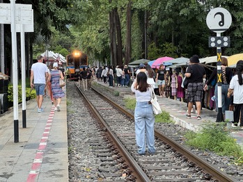 ���ˤ�����ü