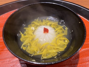��޴�