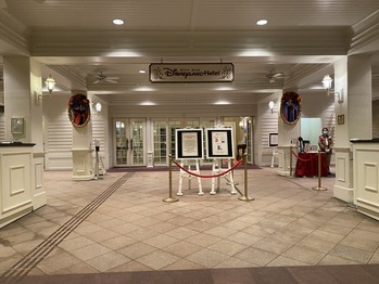 ����ǥ����ˡ����ɡ��ۥƥ�