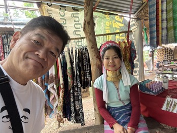 首長族（カレン族）居住区