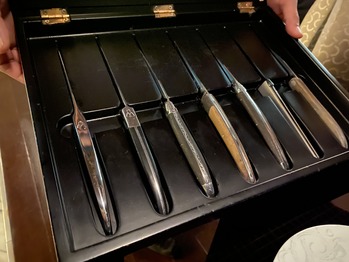 Roy��s Grill ����