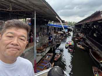 水上マーケット