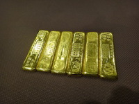 金の現物