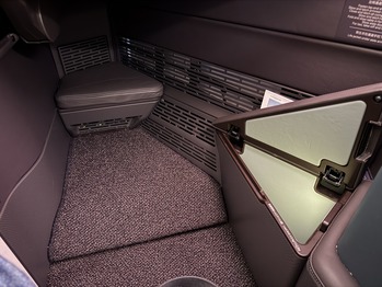 ���ꥢ��������