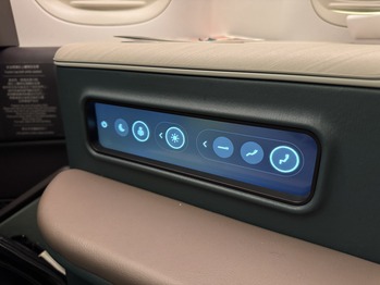 ���ꥢ��������