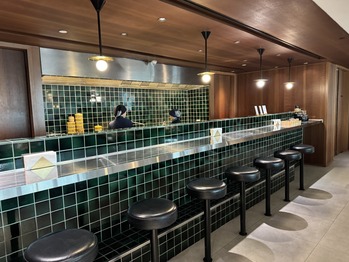 キャセイパシフィックビジネスクラスラウンジ