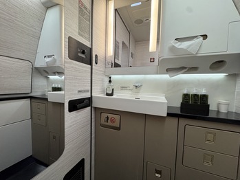 ���ꥢ��������