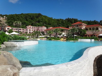CENTARA GRAND BEACH RESORT RHUKET
