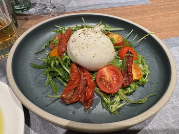 Burrata tomato