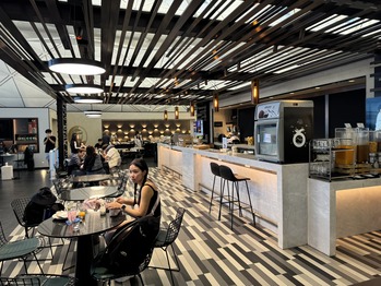 アメックスラウンジ