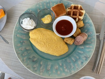 イラフ SUI ラグジュアリーコレクションホテル