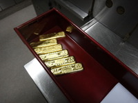 金の現物