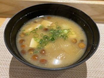 鈴木