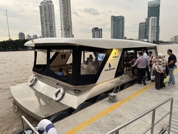 フォーシーズンズ専用船