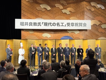 �����̾��