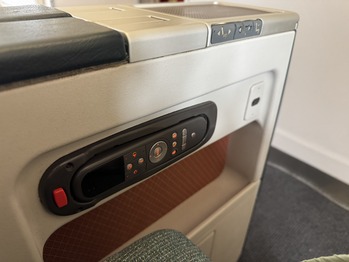 CX907