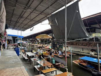 水上マーケット