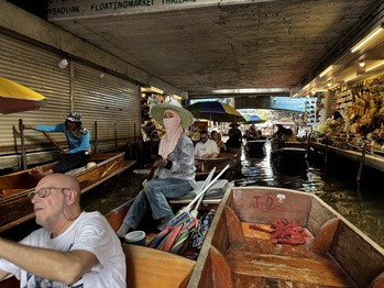 水上マーケット
