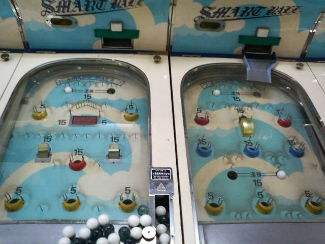 ゲームセンターの機会で取ったビー玉 メダル7枚が240枚⁉︎⁉︎】PIERROT ピエロコインゲーム 被らずに