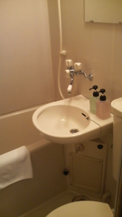 nagoya_iwakura_station_hotel_bathroom