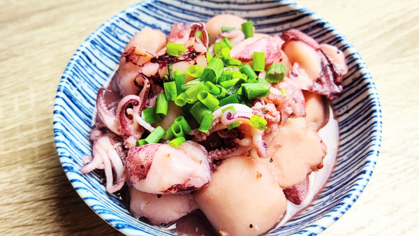 ヒイカと里芋の梅じそ煮付け 相生産業国賓味彩タレ ソースのお手軽レシピ