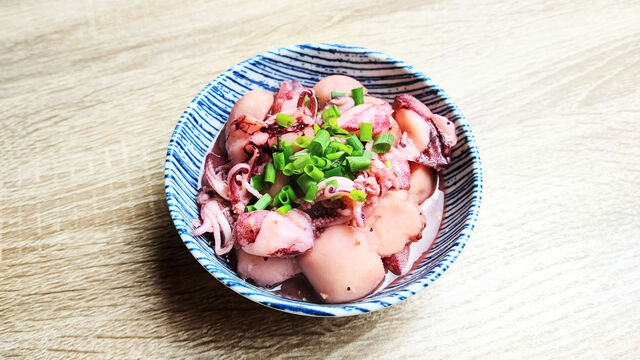 ヒイカと里芋の梅じそ煮付け 相生産業国賓味彩のタレ ソースdeお手軽レシピ ヒイカと里芋の梅じそ煮付け 相生産業国賓味彩のタレ ソースdeお手軽レシピ
