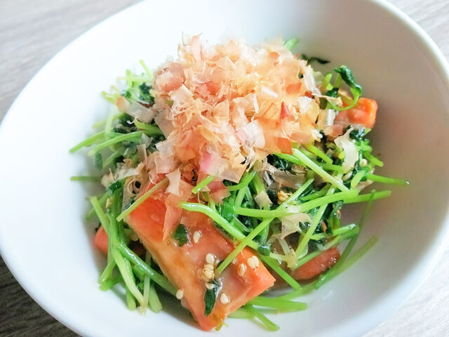 鮭ハラスと豆苗の炒め和え 相生産業国賓味彩のタレ ソースdeお手軽レシピ 鮭ハラスと豆苗の炒め和え 相生産業国賓味彩のタレ ソースdeお手軽レシピ