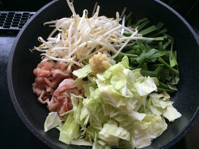 夕食の献立に 相生産業の焼肉のタレde豚肉野菜炒め 相生産業国賓味彩のタレ ソースdeお手軽レシピ 夕食の献立に 相生産業の焼肉のタレde豚肉野菜炒め 相生産業国賓味彩のタレ ソースdeお手軽レシピ