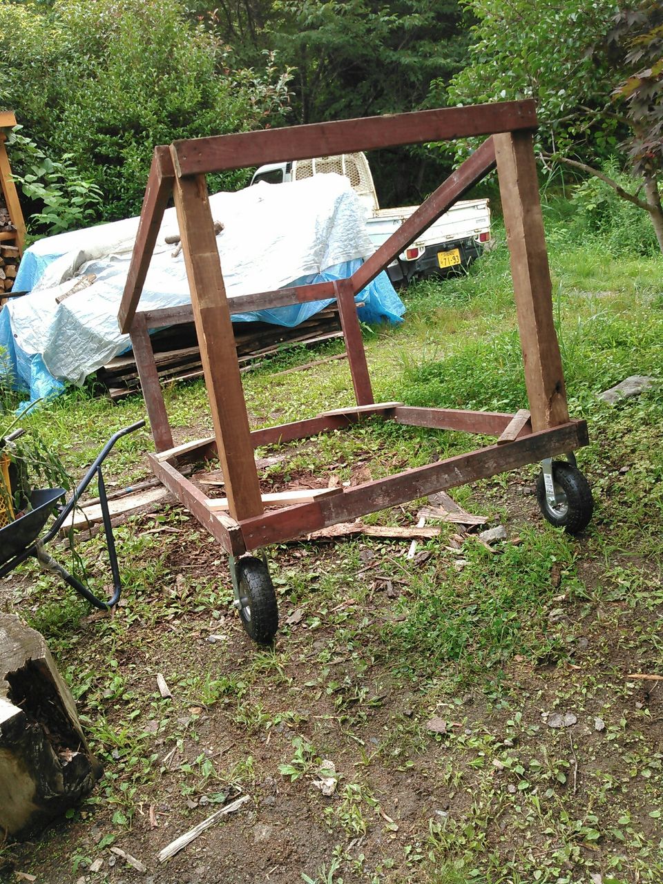 移動式ヤギ小屋作成中 ｕｐ ｄｏｗｎ