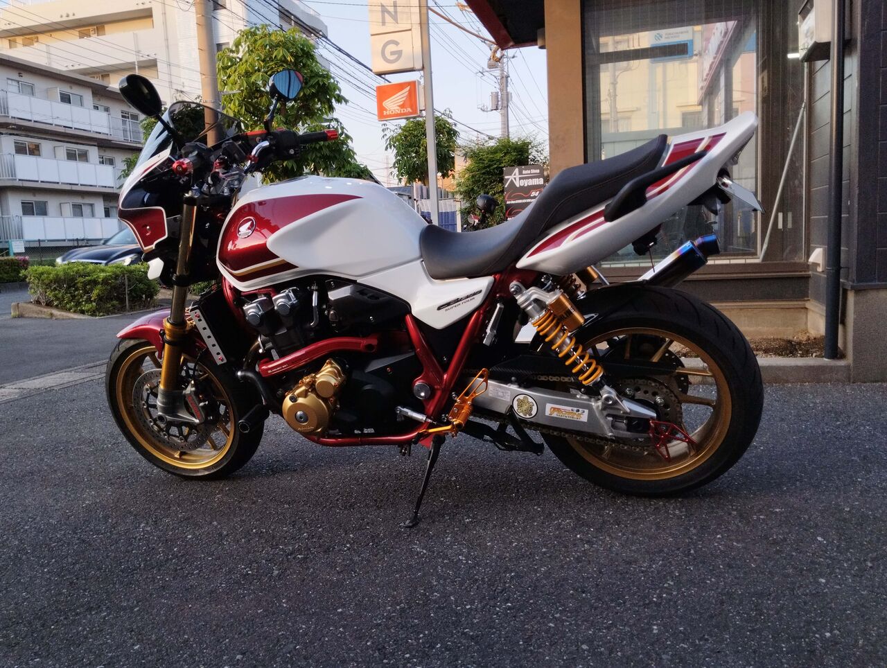 CBカスタム「フジモトファクトリー製スタンドフック」編 : オートショップアオヤマのブログ